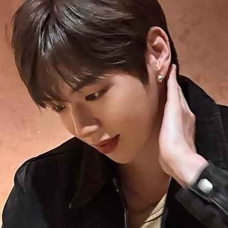 Latest photo of Kang Daniel