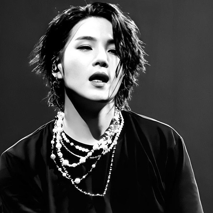 Latest photo of SUGA (BTS)