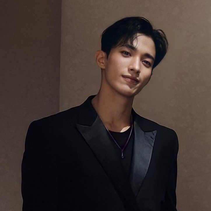 Behind-the-scenes cut of SEVENTEEN