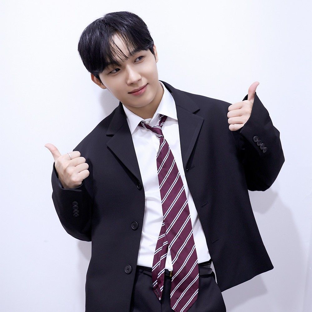 Latest photo of Lim Hyunsik (BTOB)
