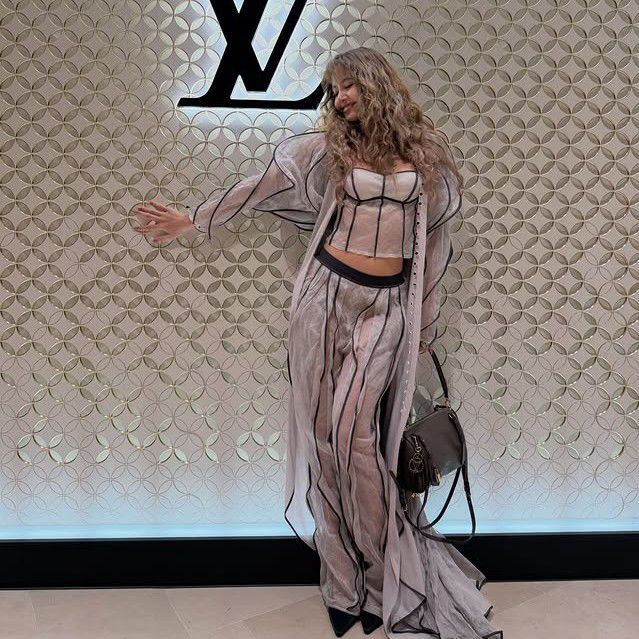 Potret di balik layar Lisa (BLACKPINK)