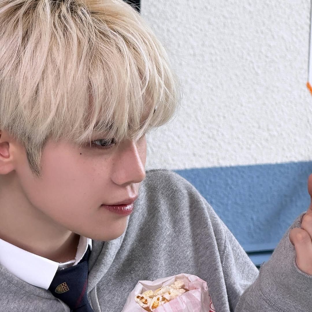 Latest photo of Kim Taerae (ZEROBASEONE)