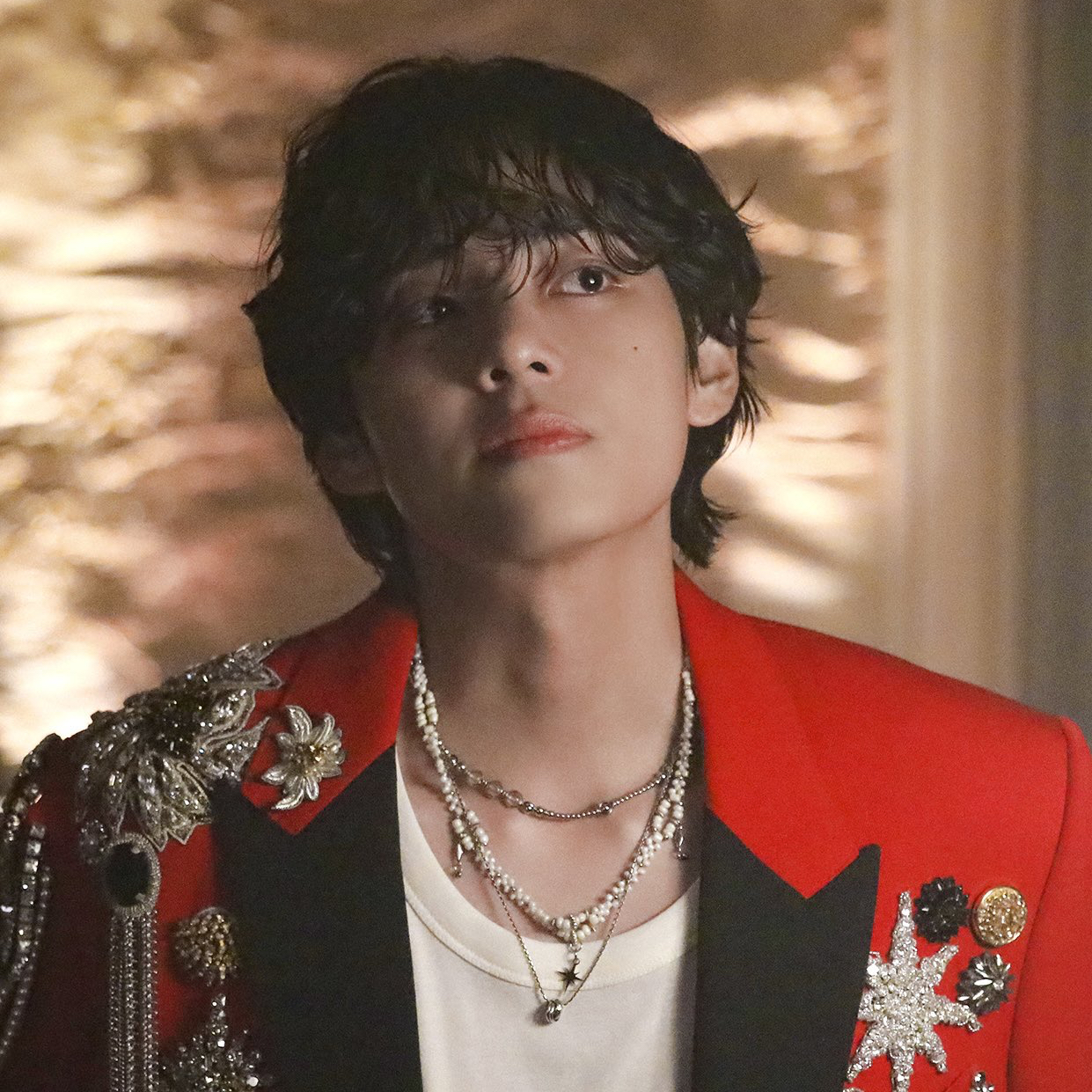 뷔 (방탄소년단)의 비하인드 컷