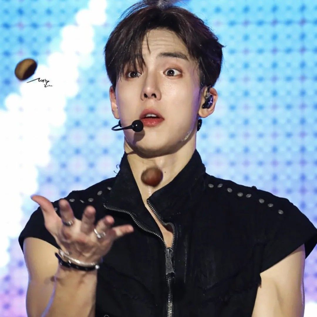 Shownu (MONSTA X)的最新照片