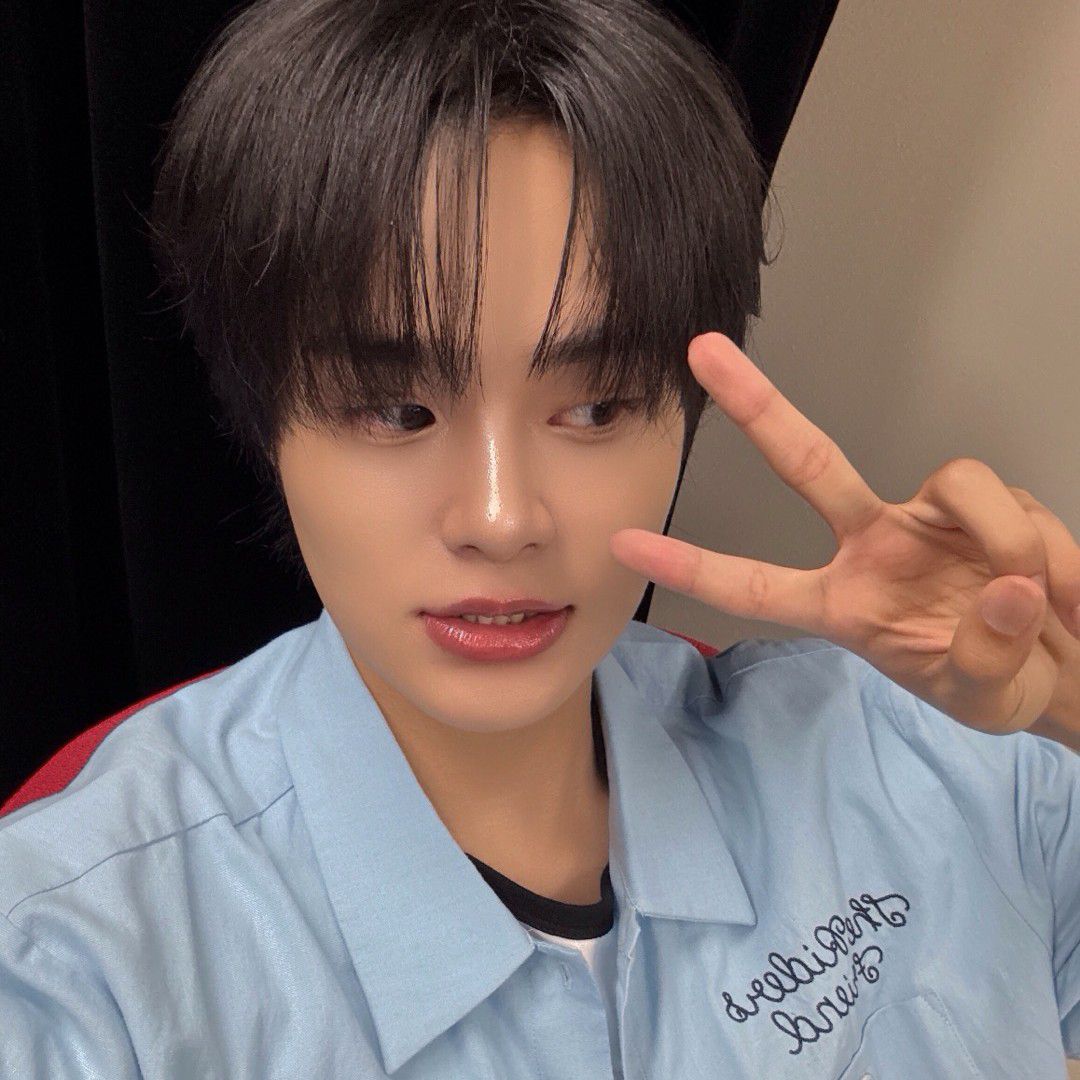 Behind-the-scenes cut of Lee Daehwi (AB6IX)
