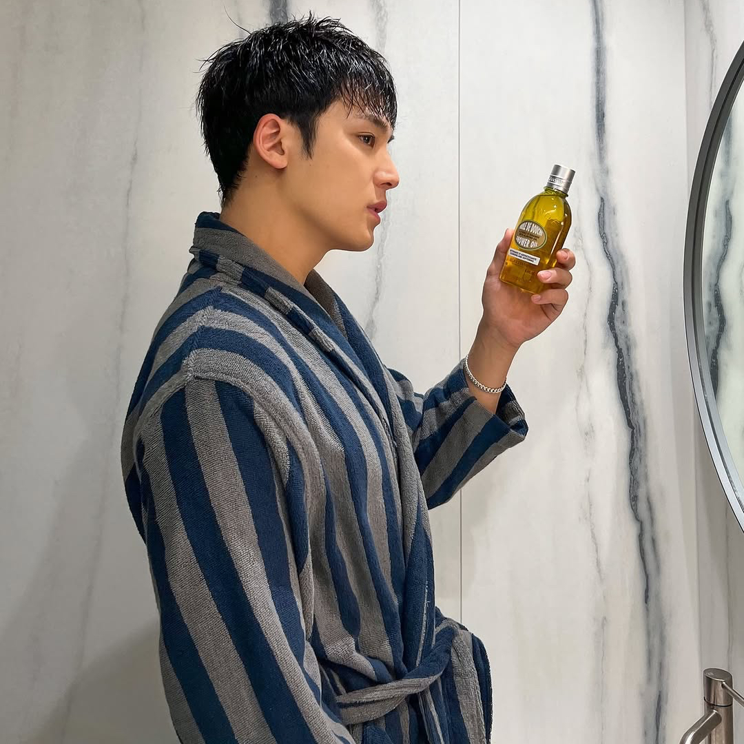 Behind-the-scenes cut of Mingyu (SEVENTEEN)