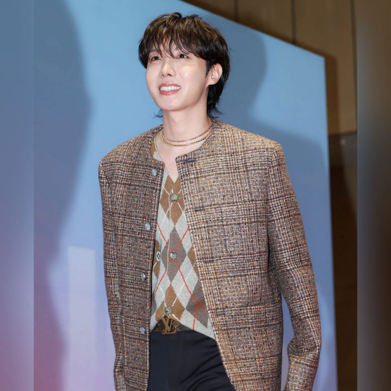 Momen yang diabadikan oleh penggemar j-hope (BTS)