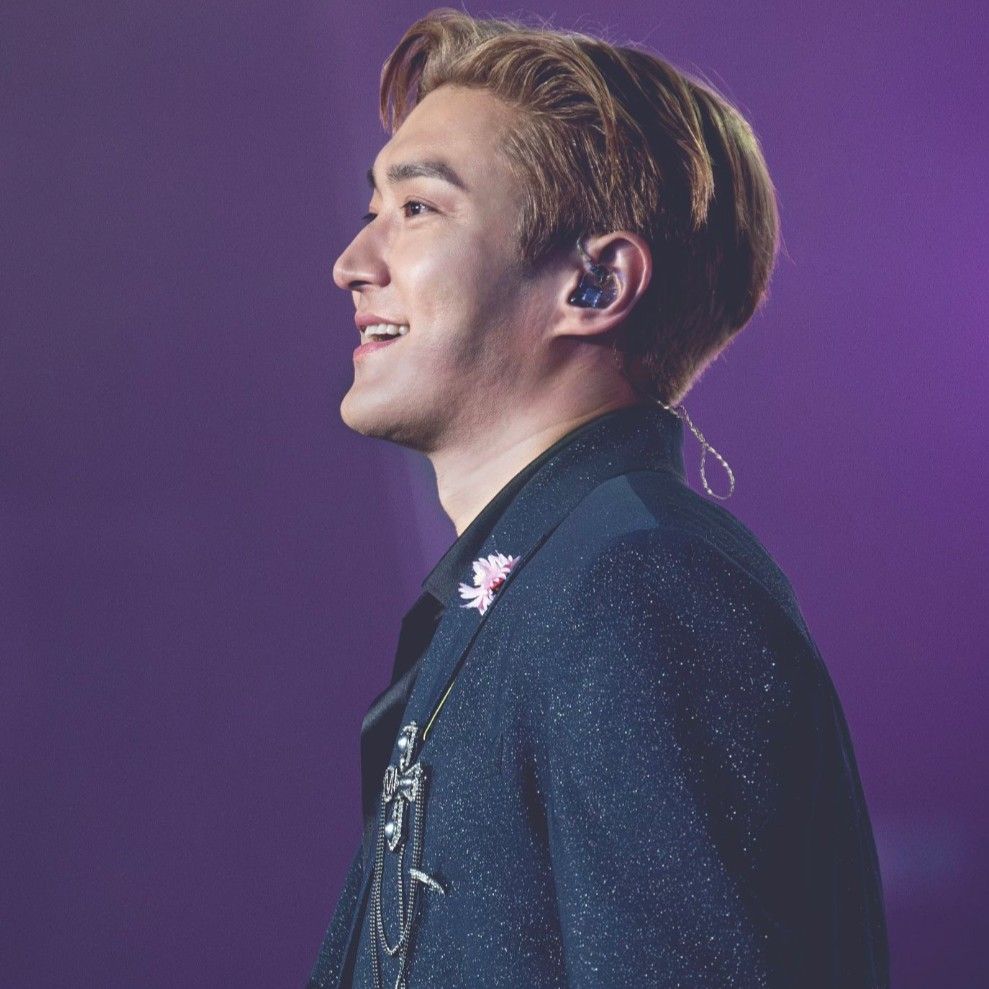 Recent activity shot of Siwon (Super Junior)