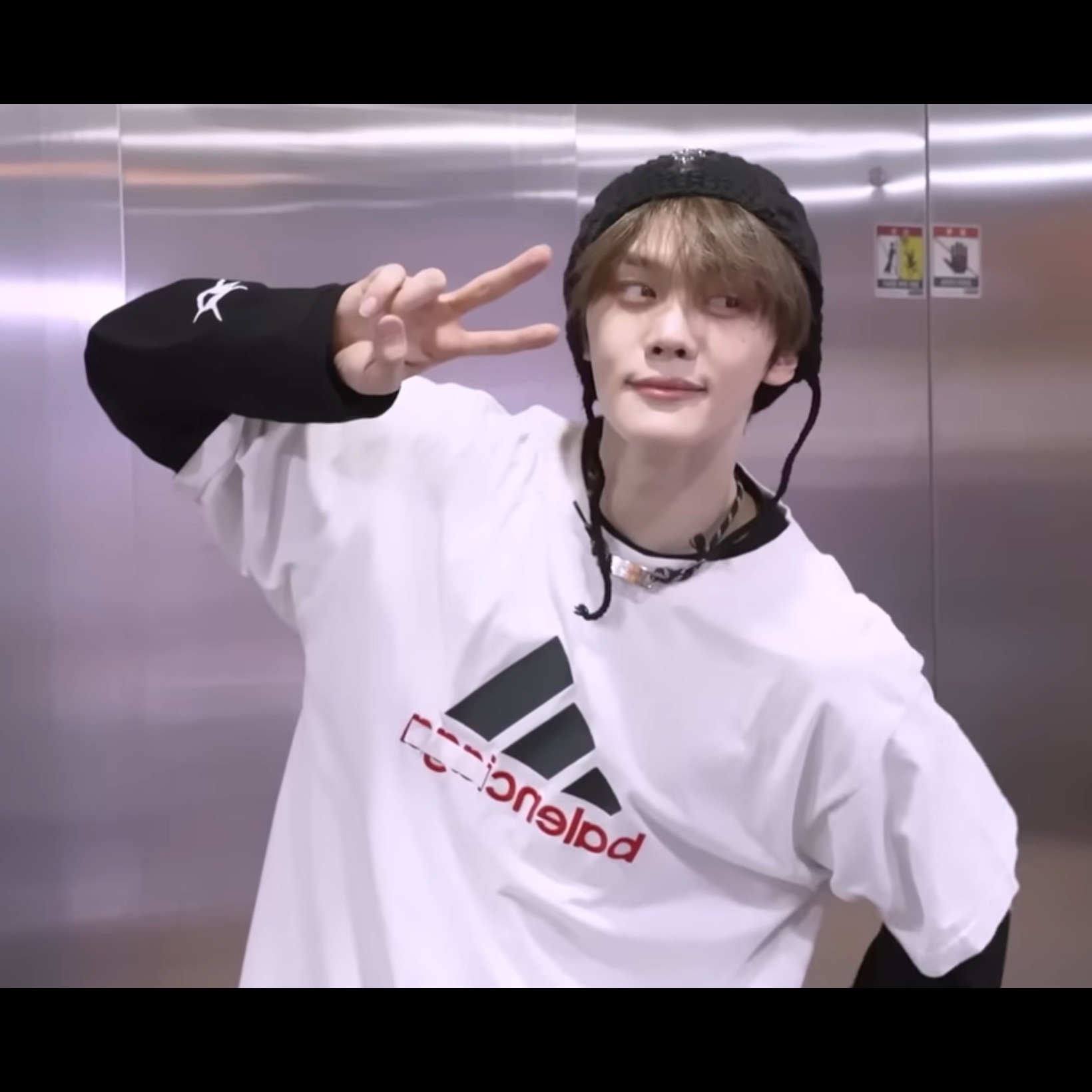 Latest photo of Kim Gyuvin (ZEROBASEONE)
