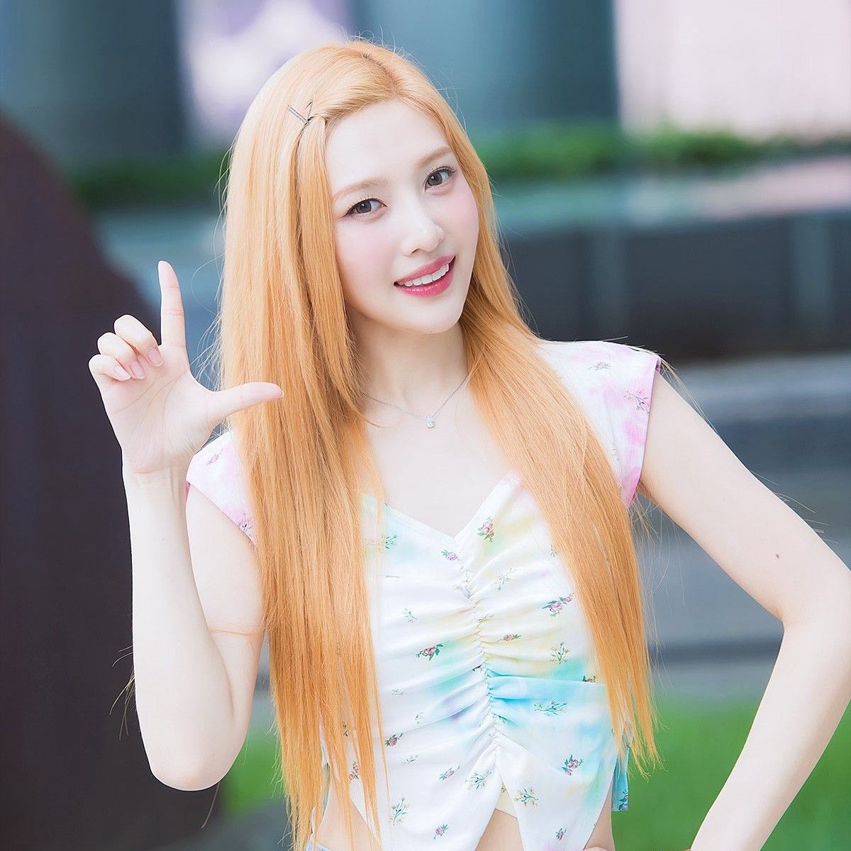 Behind-the-scenes cut of Joy (Red Velvet)