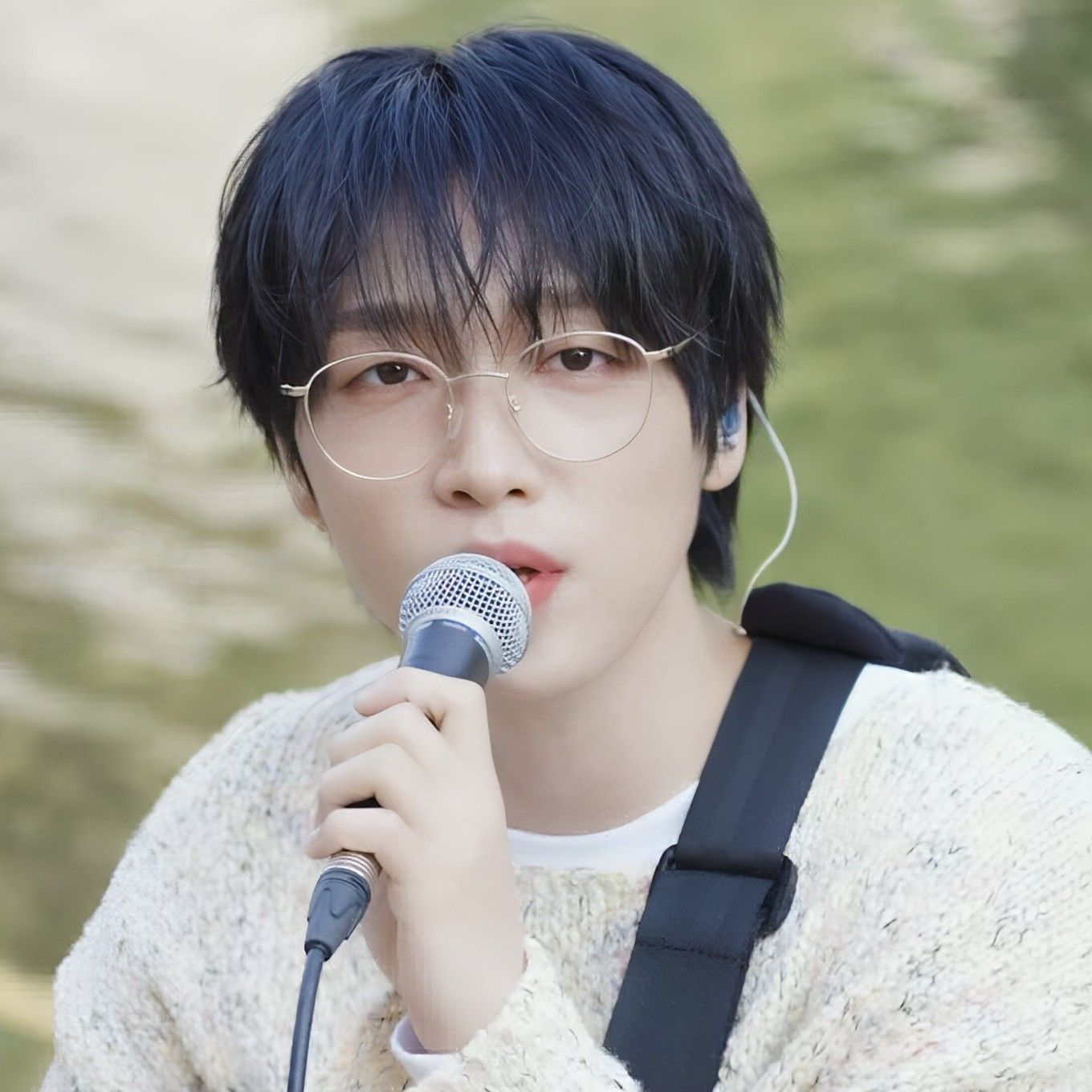 A moment captured by Jeong Sewoon's fan