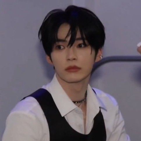 成韓彬 (ZEROBASEONE)粉絲拍下的瞬間