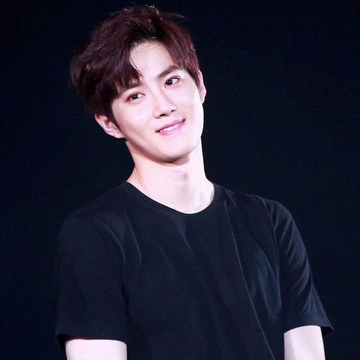 Behind-the-scenes cut of Suho (EXO)