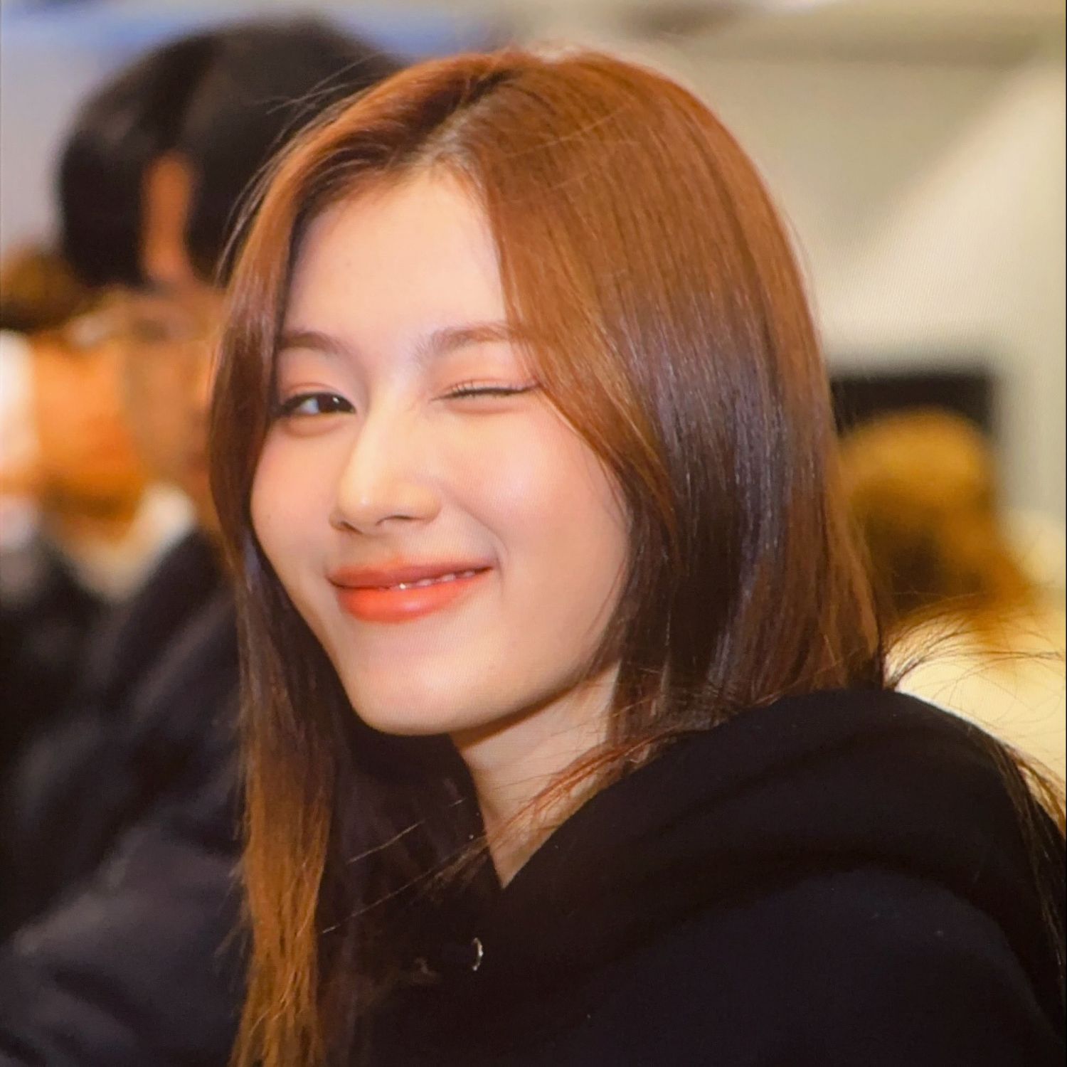 Sana (TWICE)的幕后花絮