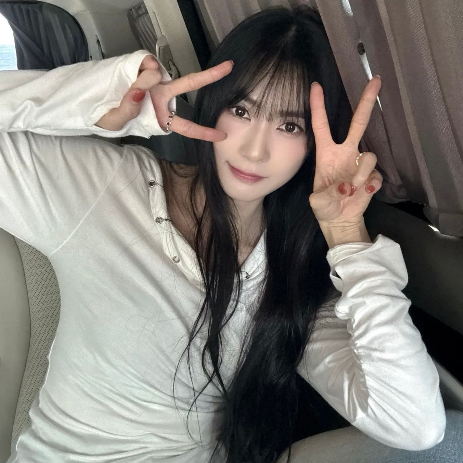 吳夏榮 (Apink)的最新活動照片