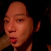 Foto aktivitas terbaru Hwang Chiyeol
