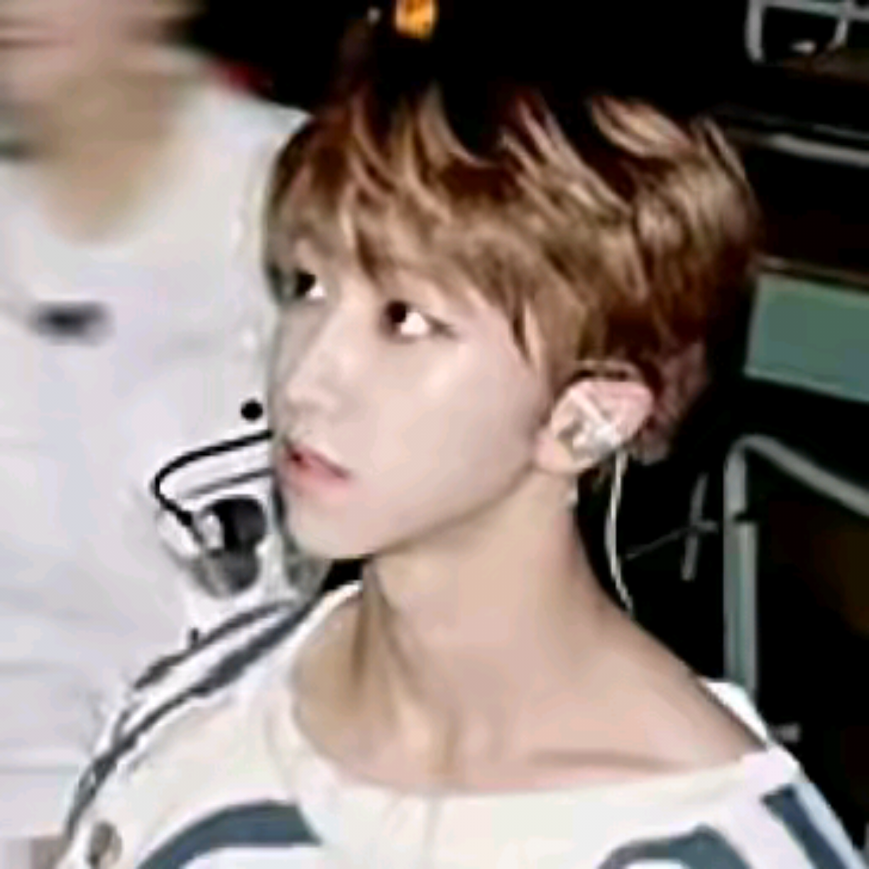 Behind-the-scenes cut of The 8 (SEVENTEEN)