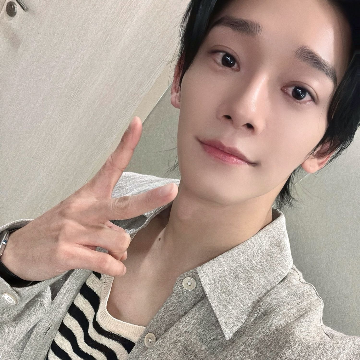Behind-the-scenes cut of Chen (EXO)