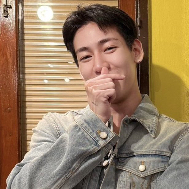Latest photo of Bambam (GOT7)