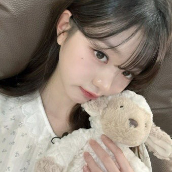 Latest photo of Jang Wonyoung (IVE)