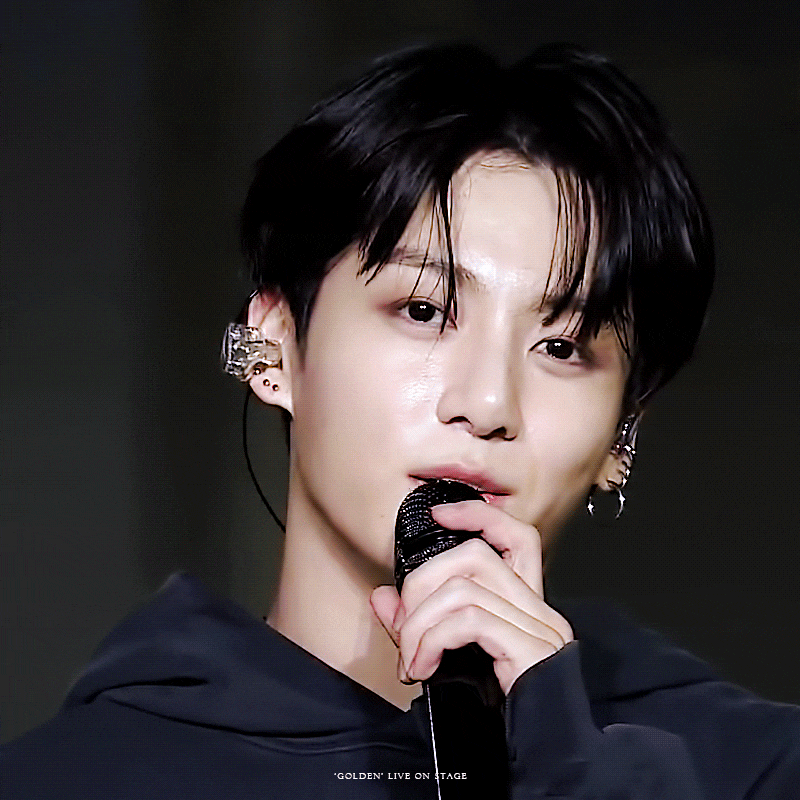 Latest photo of Jungkook (BTS)