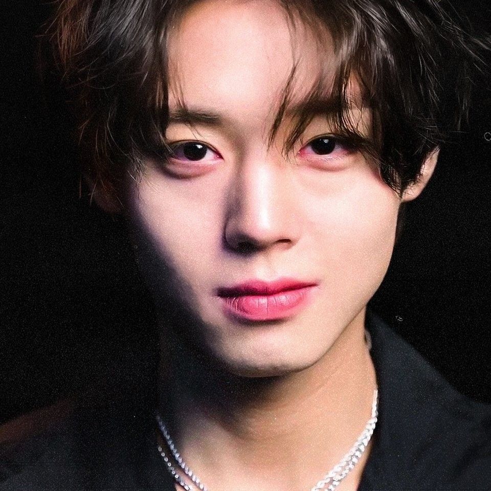 Foto aktivitas terbaru Park Jihoon