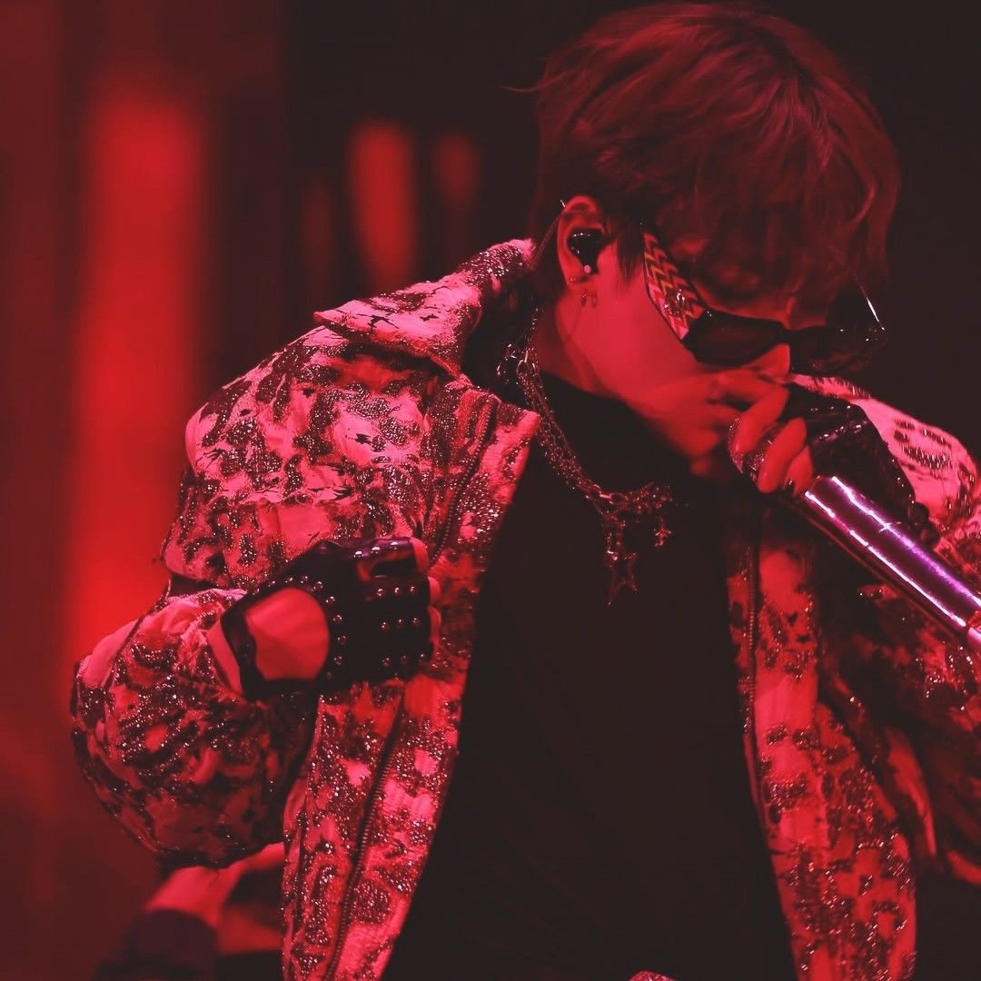 Behind-the-scenes cut of Hongjoong (ATEEZ)