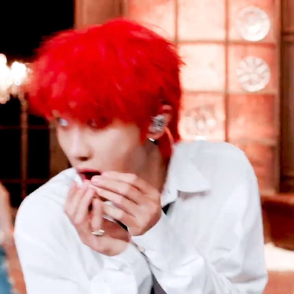 Behind-the-scenes cut of The 8 (SEVENTEEN)