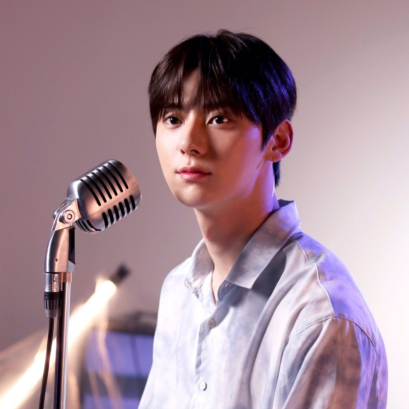 황민현 최근 활동샷