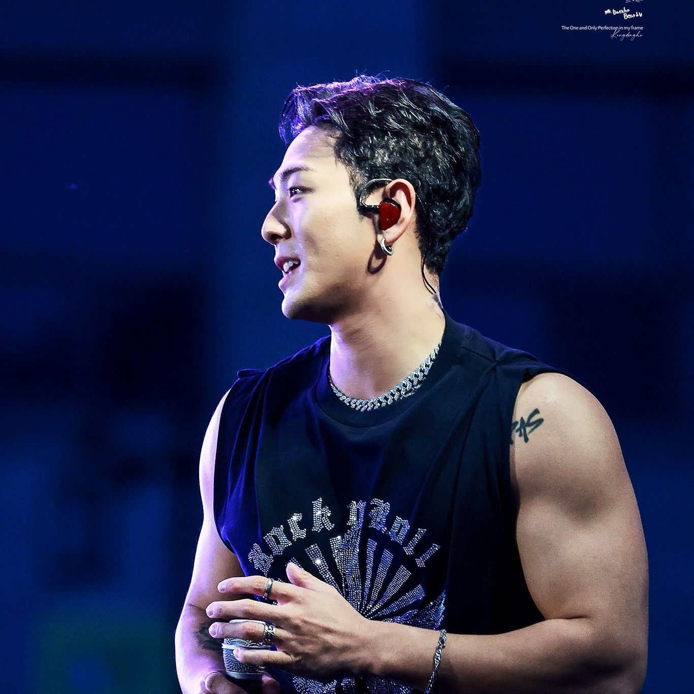 A moment captured by Baekho's fan