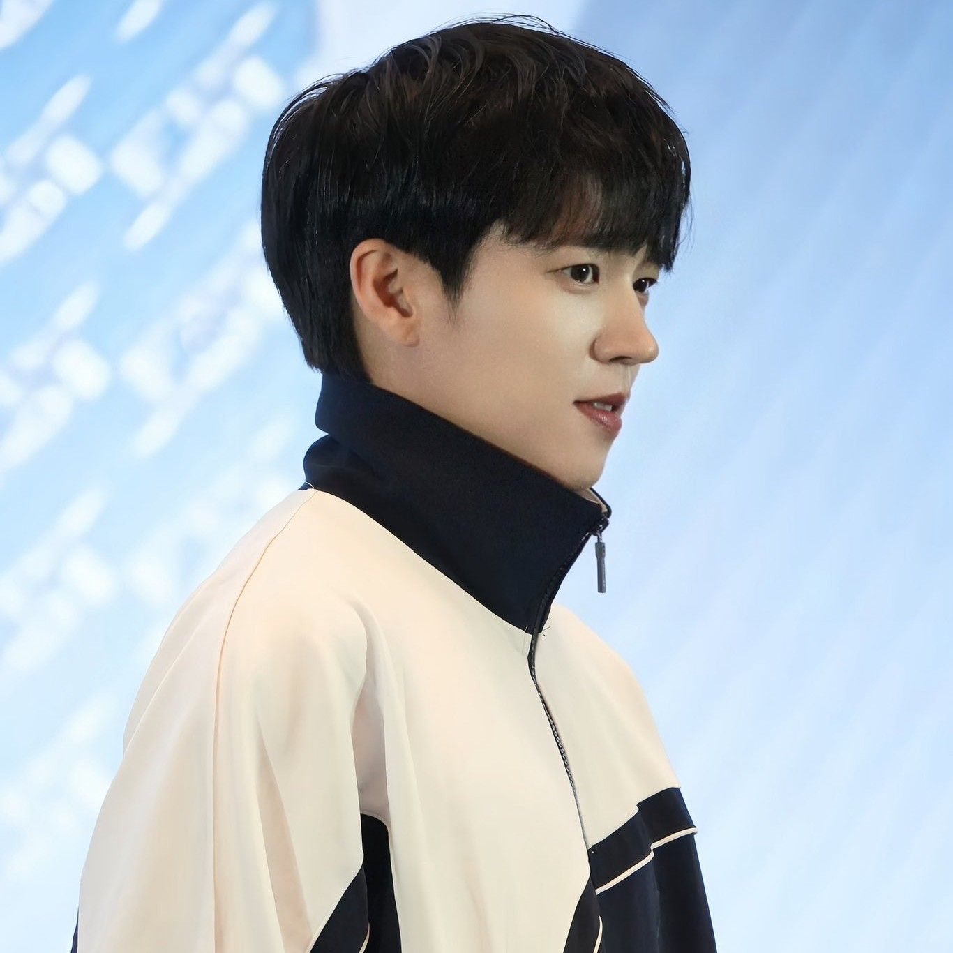 Behind-the-scenes cut of Woohyun (INFINITE)