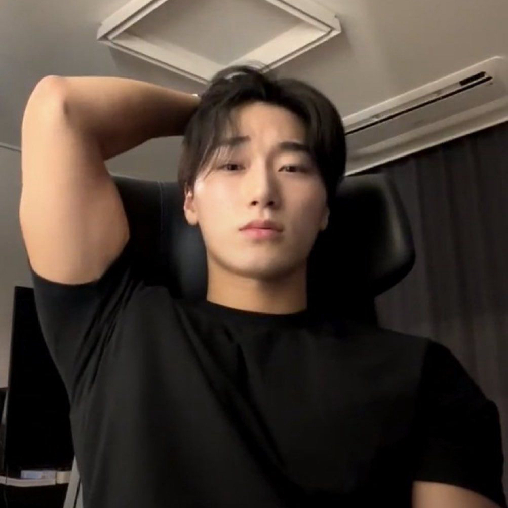 A moment captured by San (ATEEZ)'s fan
