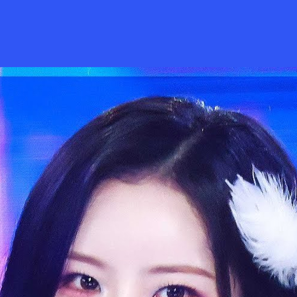 Recent activity shot of HaSeul (ARTMS)