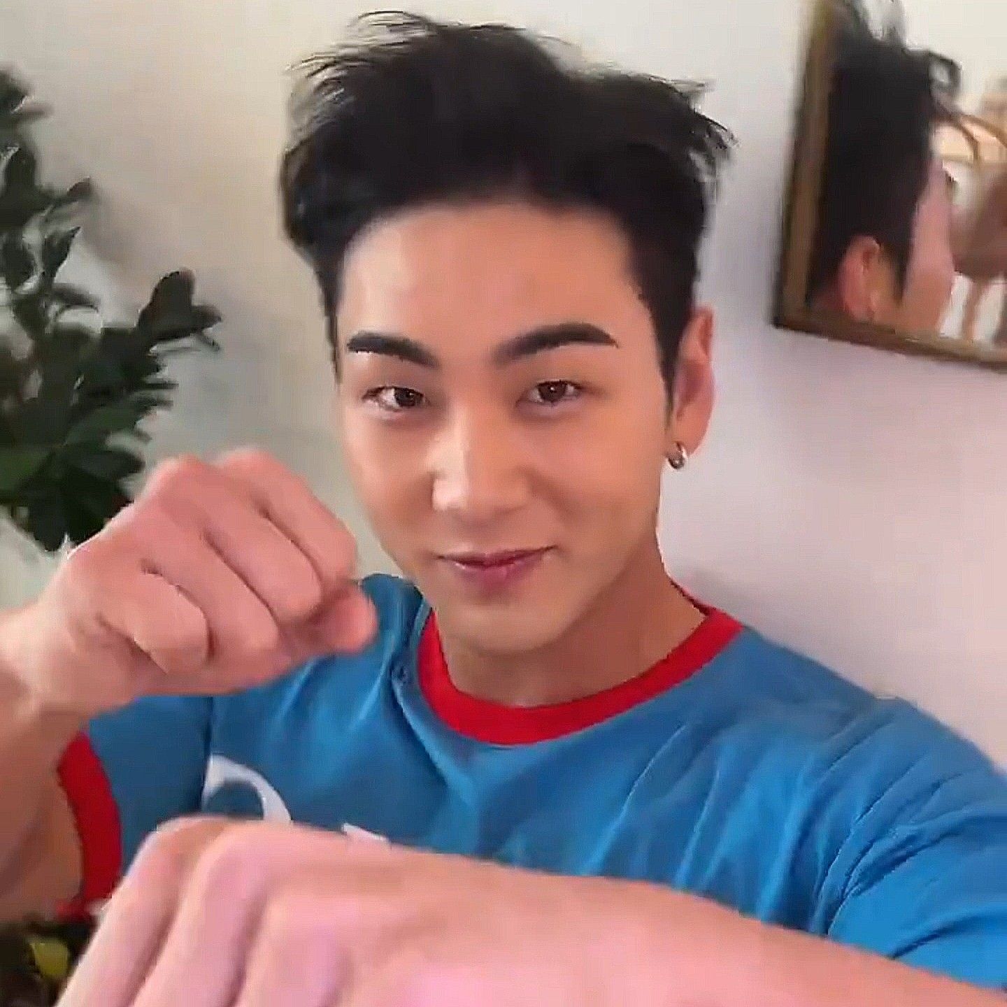 A moment captured by Baekho's fan