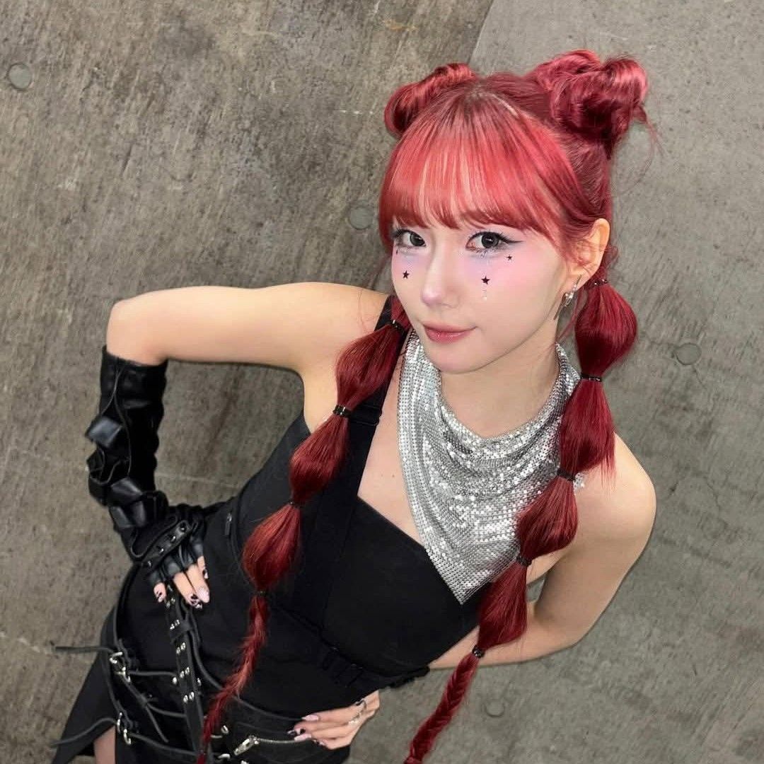 Recent activity shot of Seo Youngeun (Kep1er)
