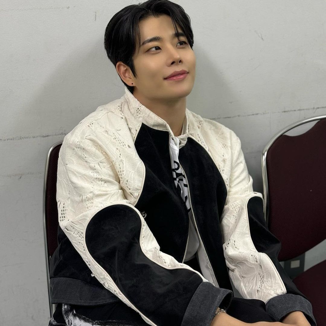 MJ (ASTRO)の最新写真
