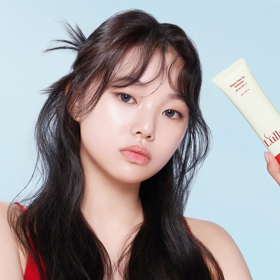 Recent activity shot of Park Boeun (CLASS:y)