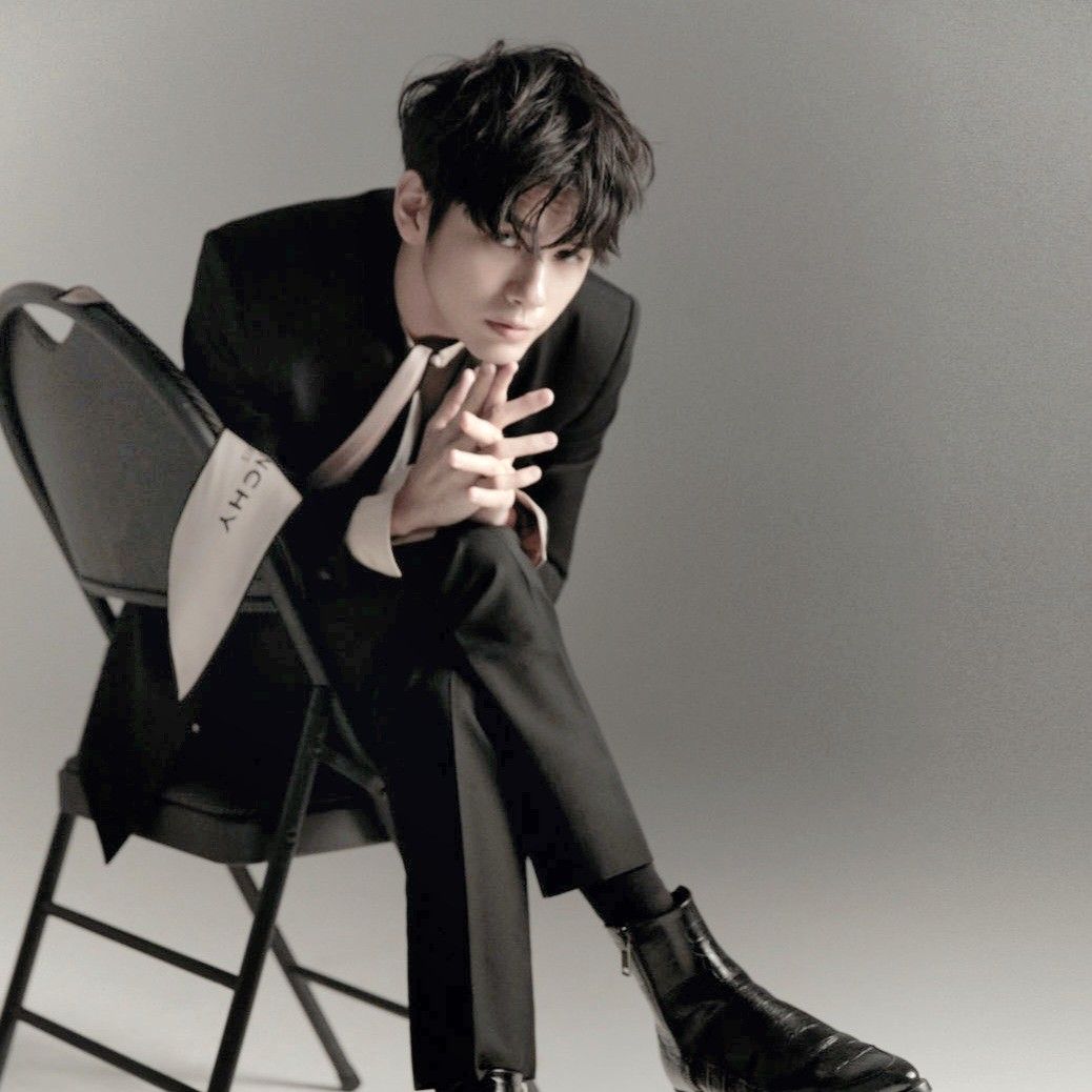 Recent activity shot of Ong Seongwu
