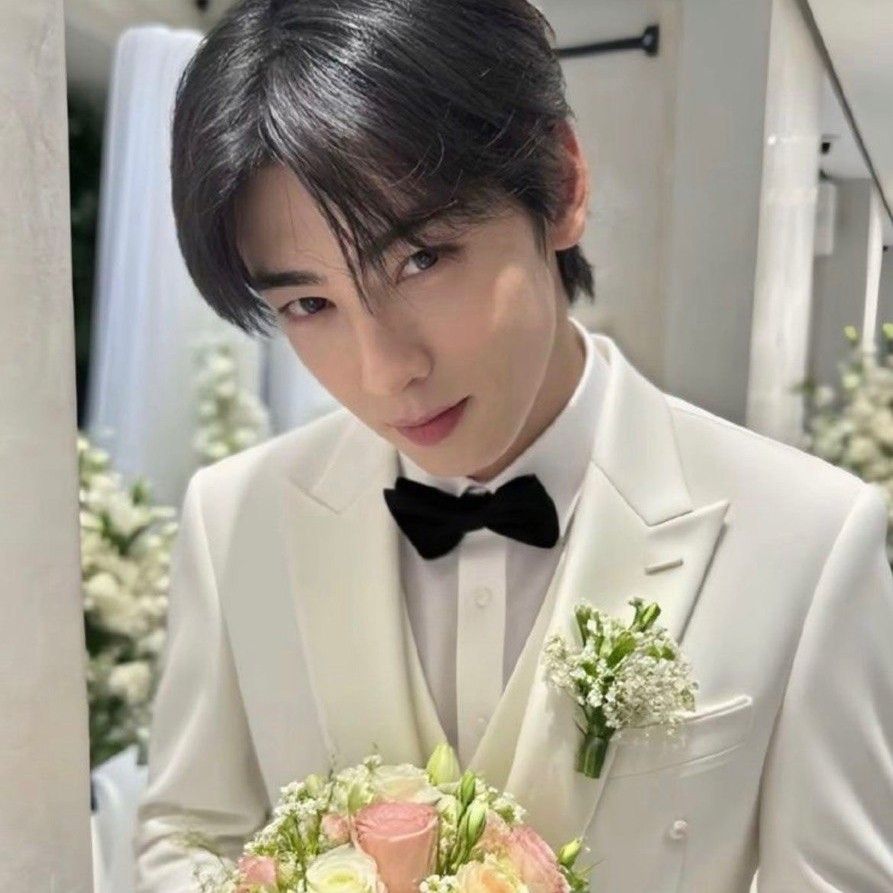 Latest photo of Eunwoo (ASTRO)