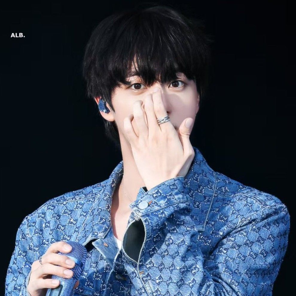 Behind-the-scenes cut of Jin (BTS)