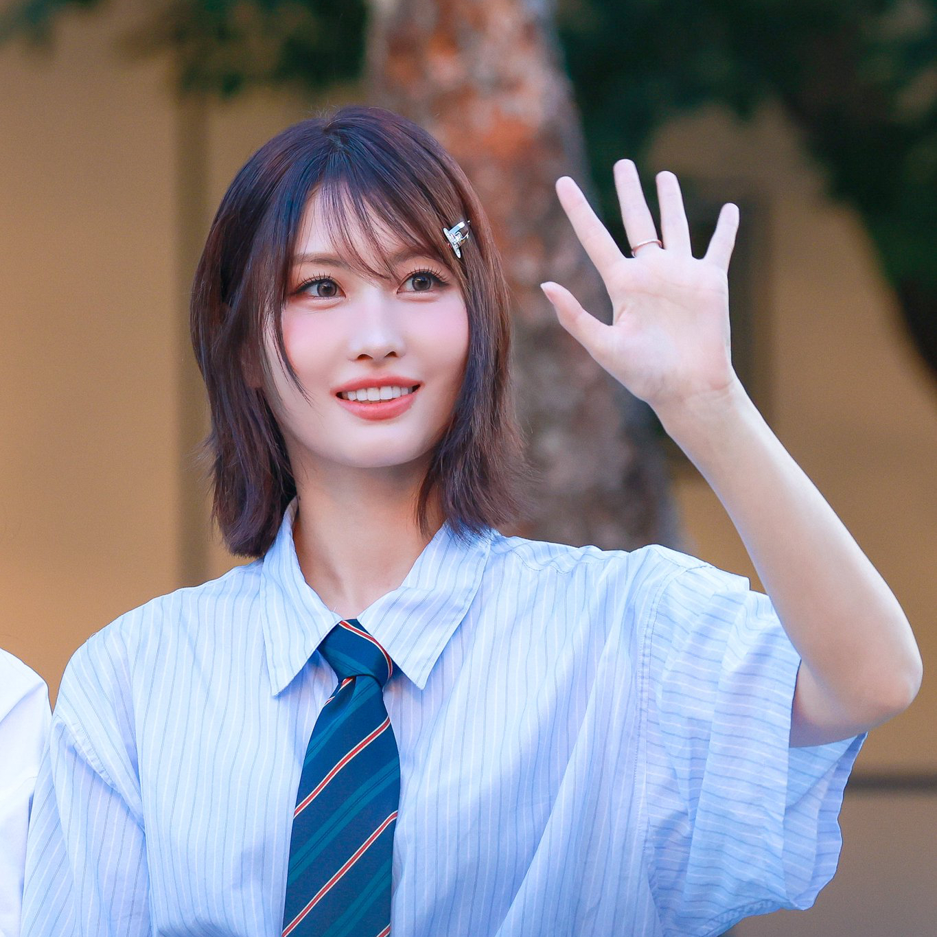 Behind-the-scenes cut of Momo (TWICE)