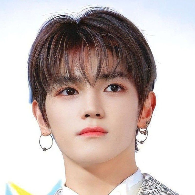 Behind-the-scenes cut of SuperM