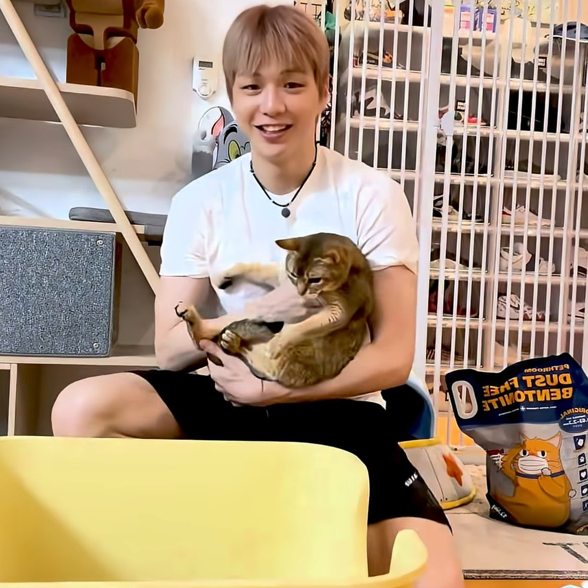 A moment captured by Kang Daniel's fan