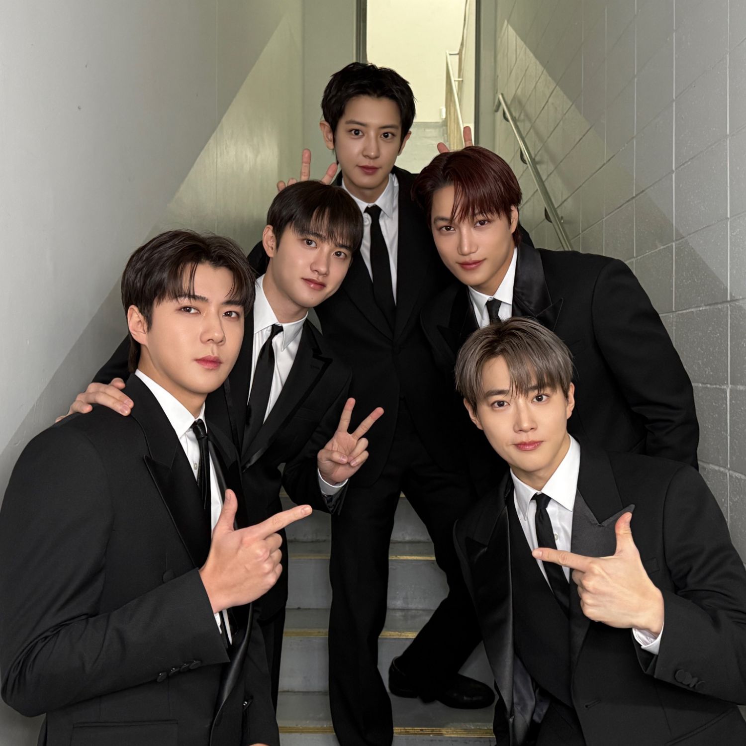 Potret di balik layar EXO