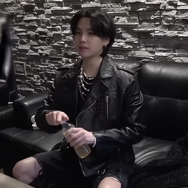 Latest photo of SUGA (BTS)