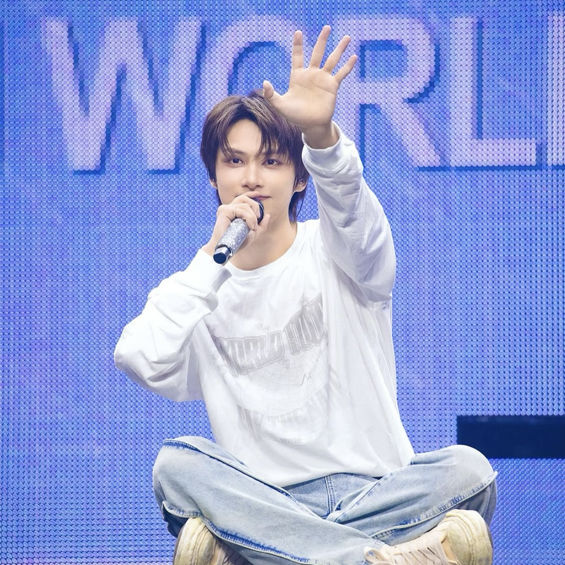 A moment captured by Jun (SEVENTEEN)'s fan