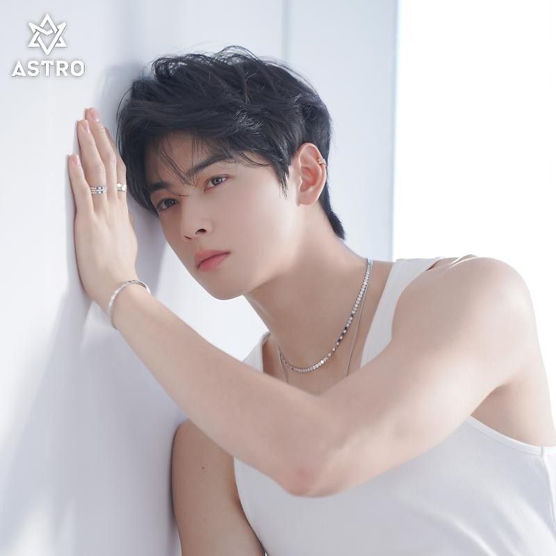 Behind-the-scenes cut of Eunwoo (ASTRO)