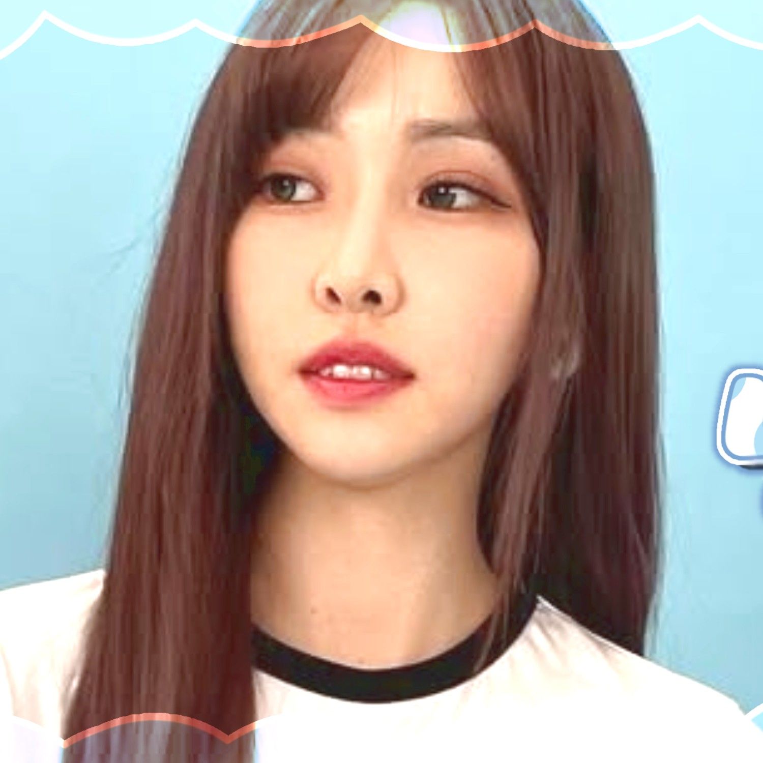 Behind-the-scenes cut of Yuju (GFRIEND)