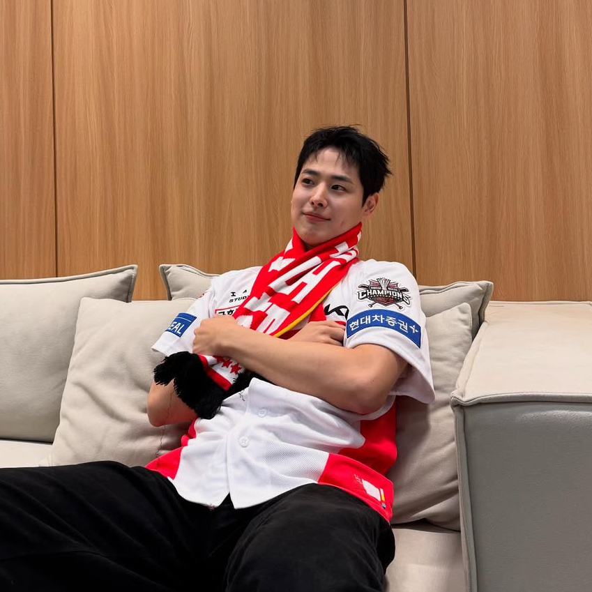 Behind-the-scenes cut of Choi Byungchan