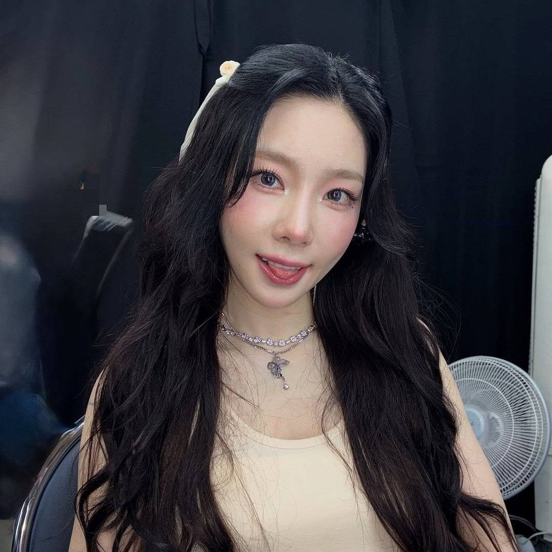 Behind-the-scenes cut of Taeyeon (Girls' Generation)